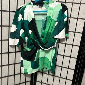 NWOT DKNY Stretchy Top, XL